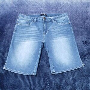 Women's 1822 Denim Stretch Jean Shorts Size 16. EUC.
